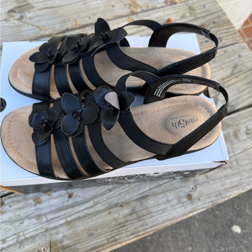 East 5th Black Floral Slingback Sandals